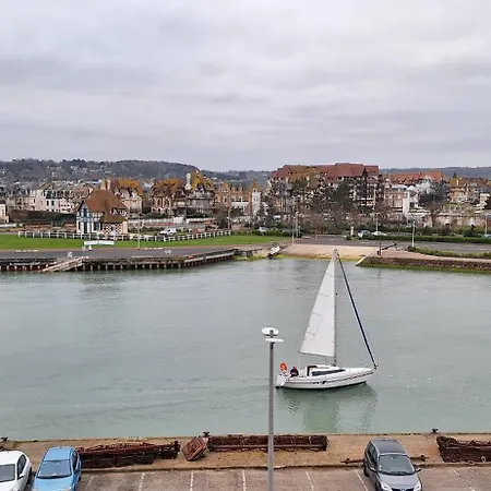 Nulle Part Ailleurs *